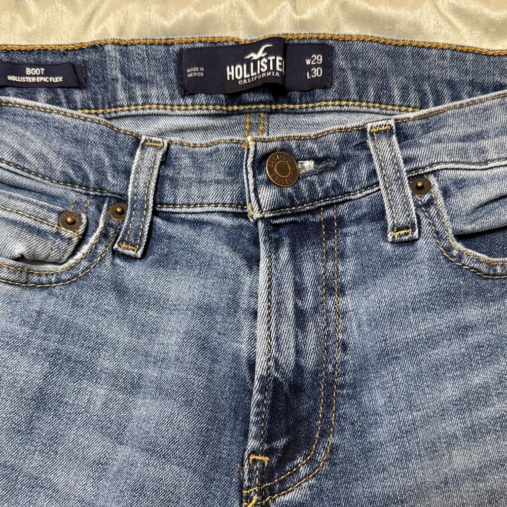 Hollister Men's Light Blue Bootcut Jeans